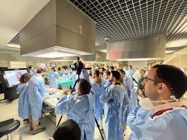 TAS Hospital Istanbul opening marked by live demonstrations of rhinoplasty, face lift, and neck lift surgeries