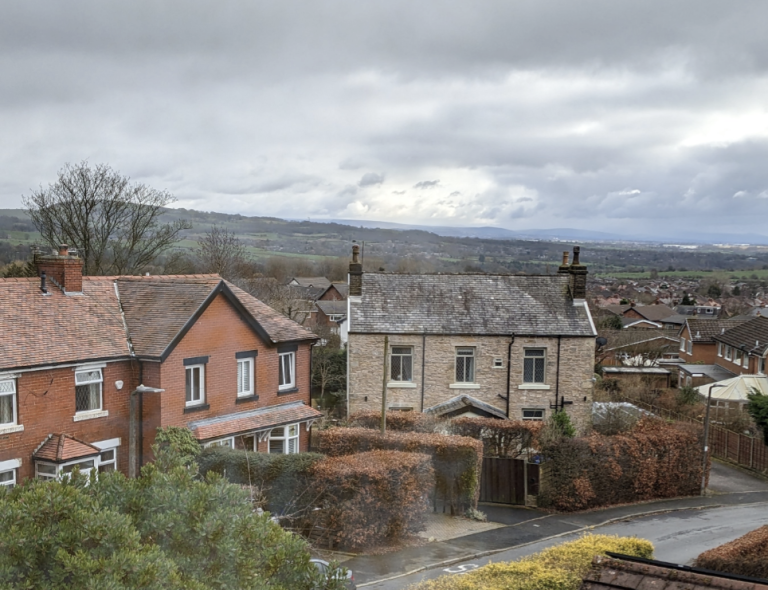 Londoners forced to shave average £29,000 off house prices to achieve sale