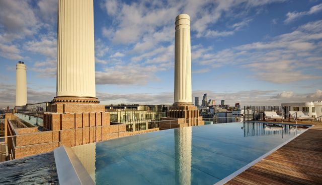 artotel Battersea Rooftop Pool Image by Matthew Shaw small